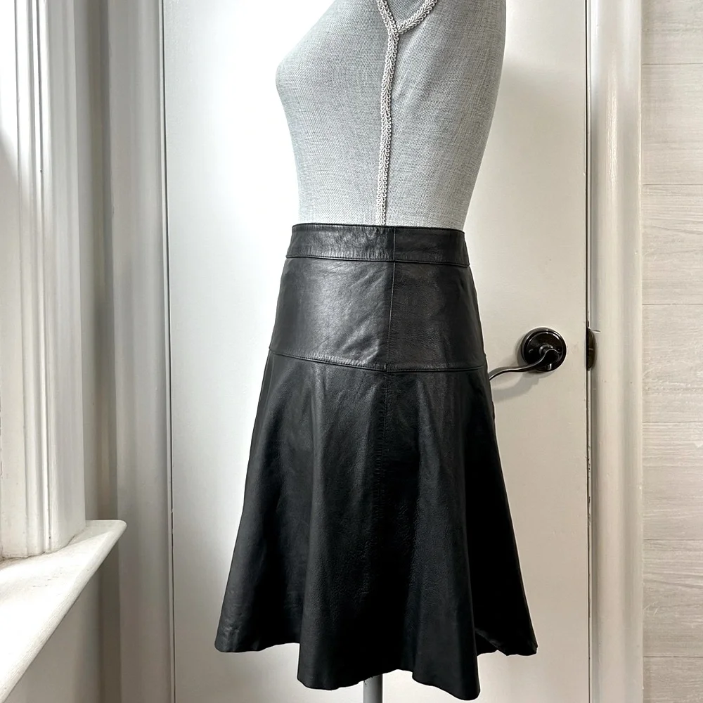 Banana Republic Authentic Leather Short Skirt Black - Picture 2 of 10